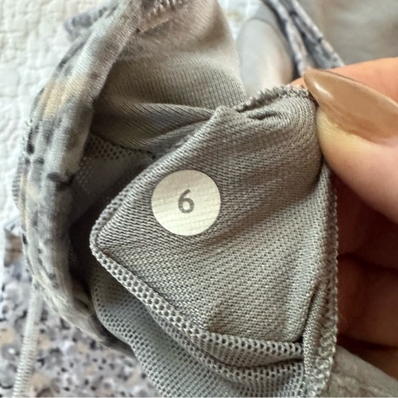 Lululemon Power Y Tank Top. Color: Petite Fleur Silver Spoon. Size: 6. - Picture 9 of 9